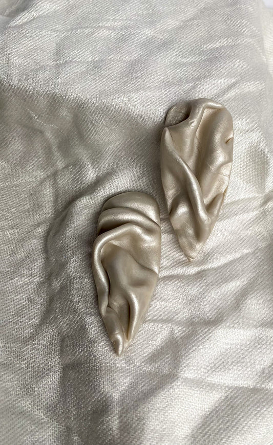 Silken Waves - Pearl